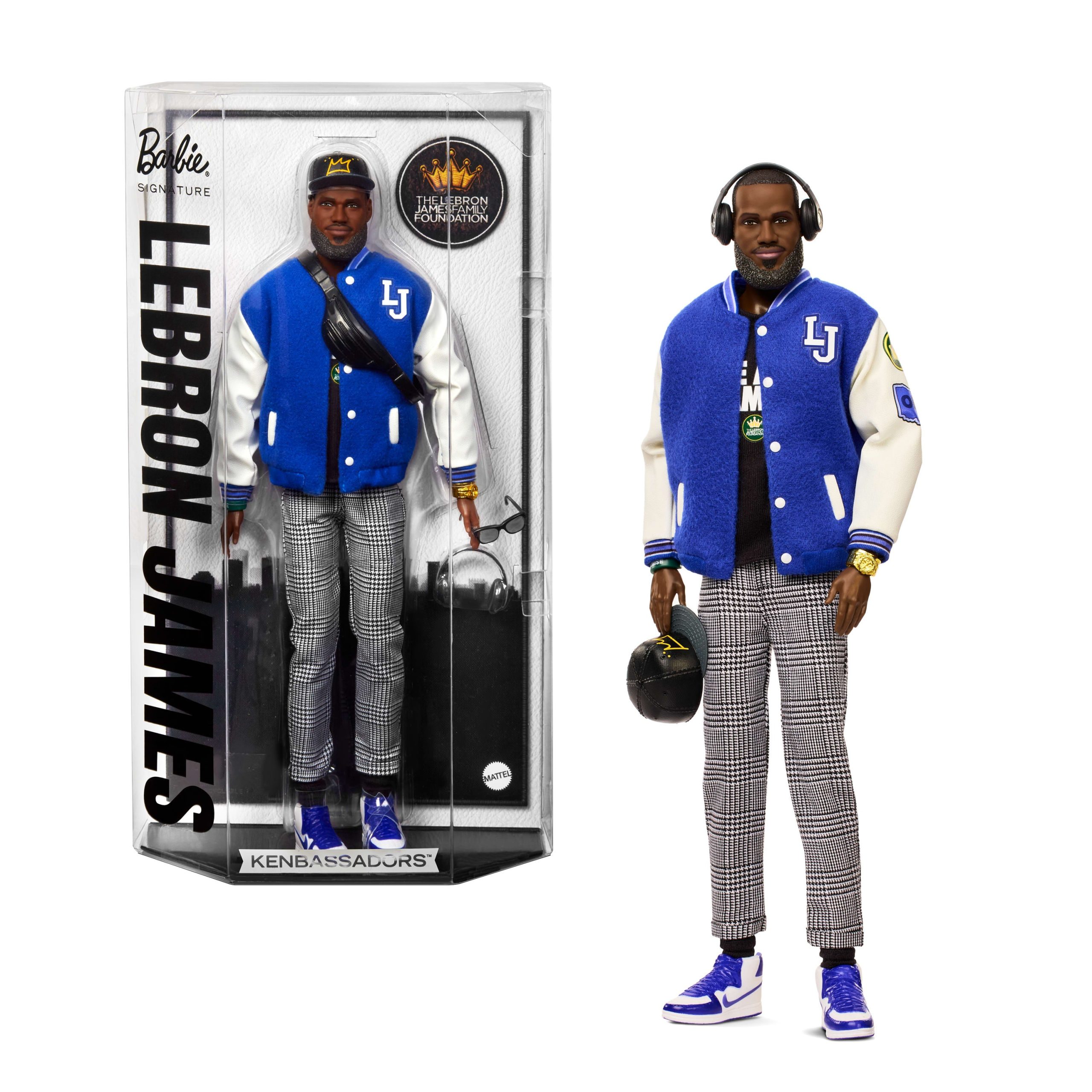 HRM33_W_25_003_Hero-3000x3000-05812668-88dc-405b-9327-eab8cdda49b8.jpg Barbie Signature LeBron James Kenbassadors Doll - Image 1
