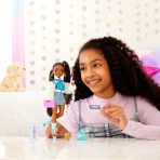 Barbie Dream Besties Barbie “Brooklyn'  Doll and Accessories - Image 5